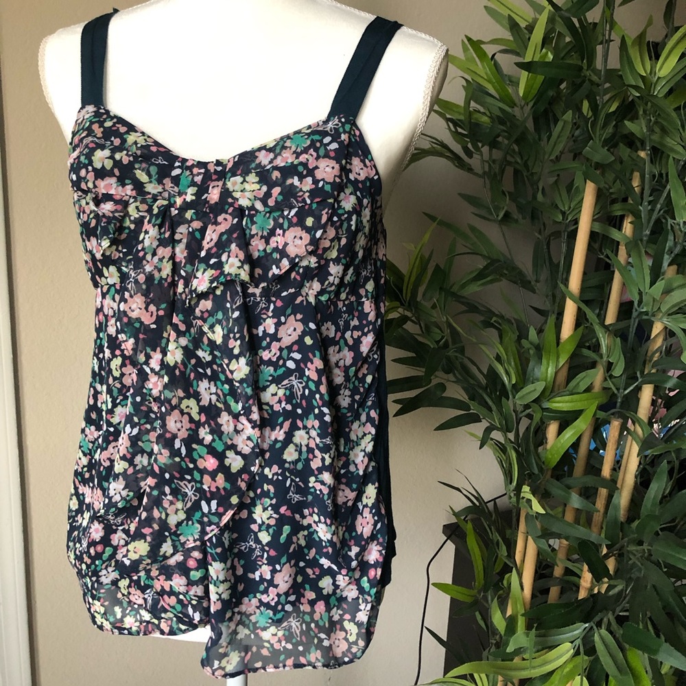 LC Brand Tank Top!!